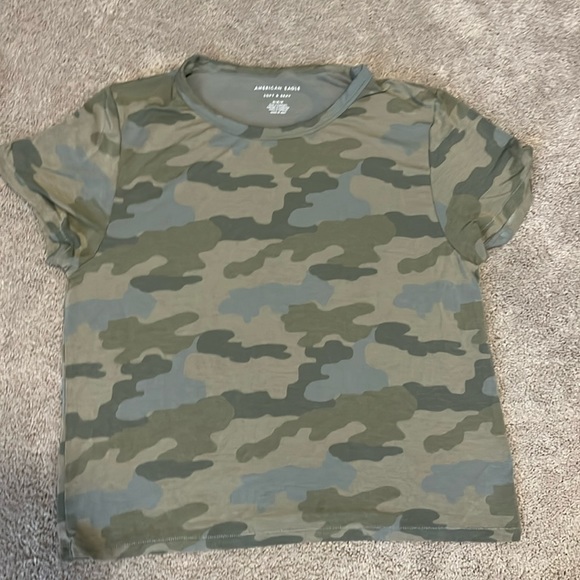 American Eagle Soft and Sexy Tee Size Medium - Picture 1 of 3